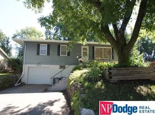 3205 N 97th St, Omaha, NE 68134