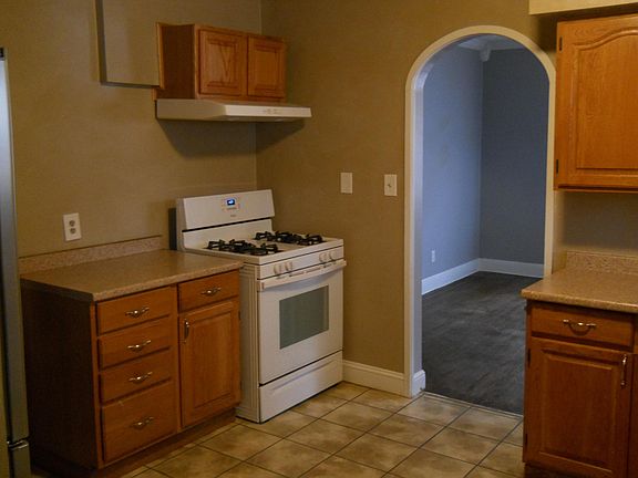 5th image of 483 Mineola Ave