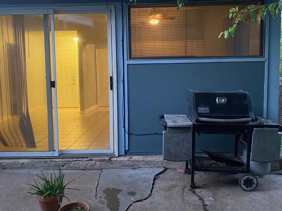 1st image of 2809 Lovell Dr #A