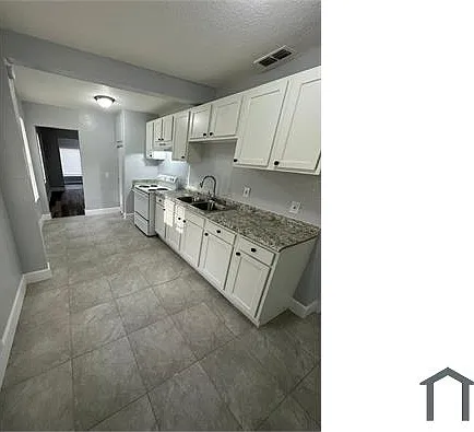1024 W 22nd St — Photo 35