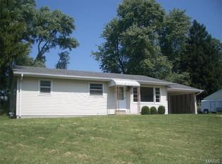 91 Susan Dr, Saint Charles, MO 63301