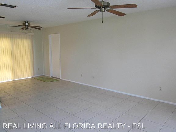 2nd image of 1555 SE Belgius Ct