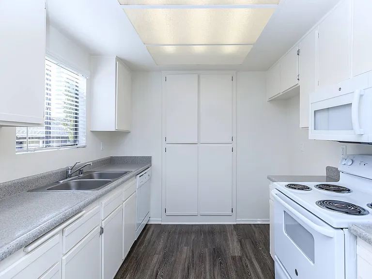 Spring Lakes Apartment Homes — Photo 37