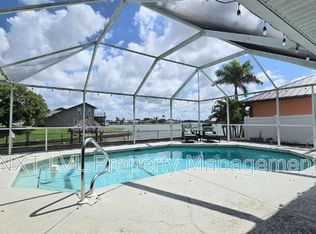 837 SE 3rd Ter, Cape Coral, FL 33990
