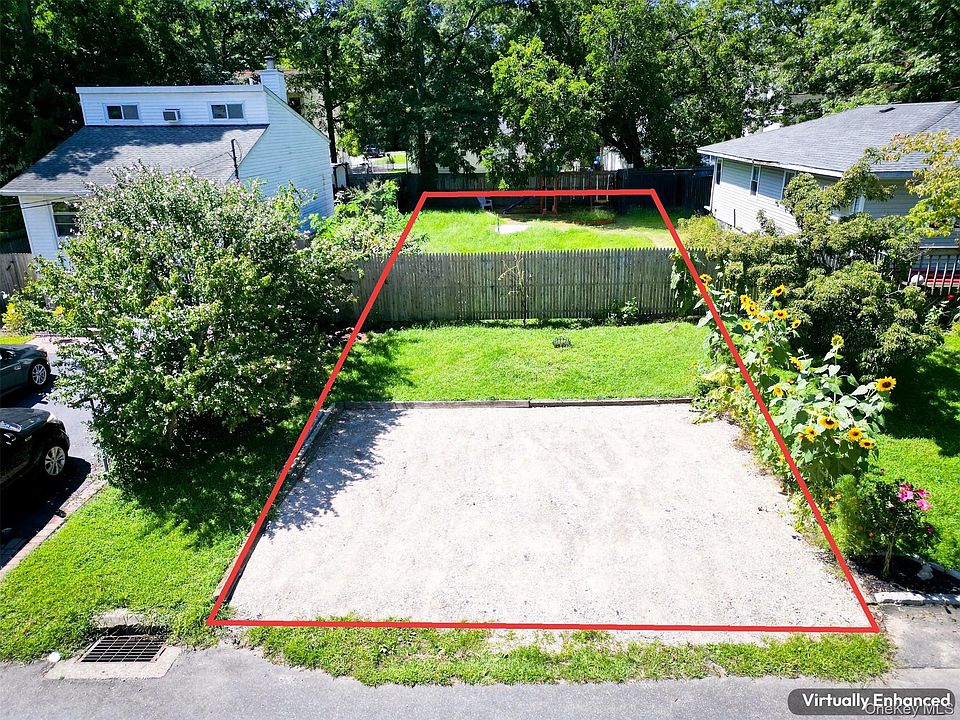 2nd image of 24 Franklin Ave