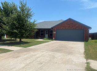 4816 Lakeshore Dr, Ardmore, OK 73401