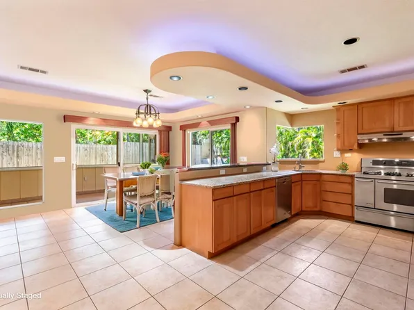 1870 Kaahele Pl, Kihei, HI 96753