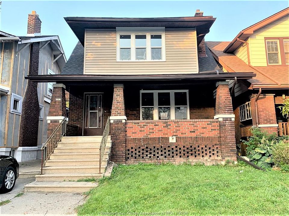 1st image of 1076 Dougall Ave