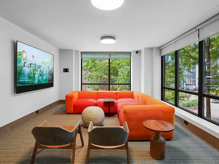 75 W End Ave #P10D — Photo 15