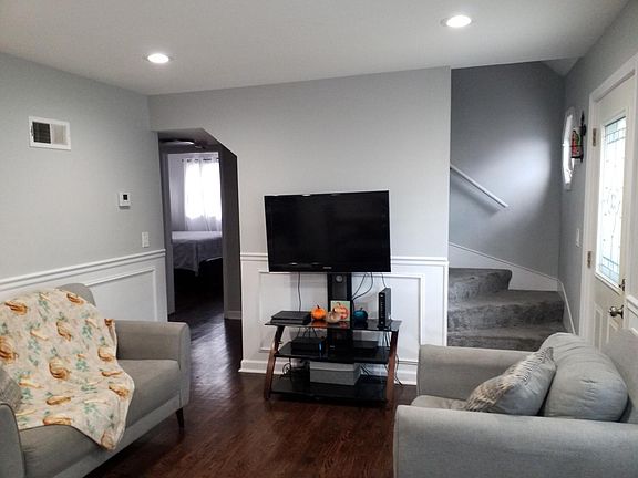 5th image of 8604 Laramie Ave