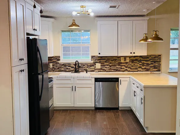 8705 Metairie Dr, Baton Rouge, LA 70810