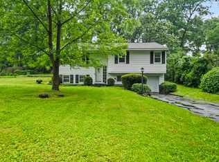 259 Riverlin St, Millbury, MA 01527
