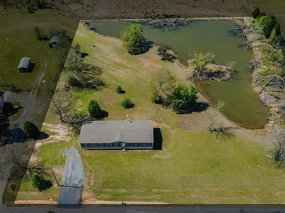 3rd image of 160 Oak Grove Rd