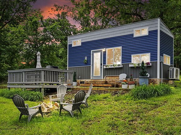 2nd image of 18 Kings Cove Lane
