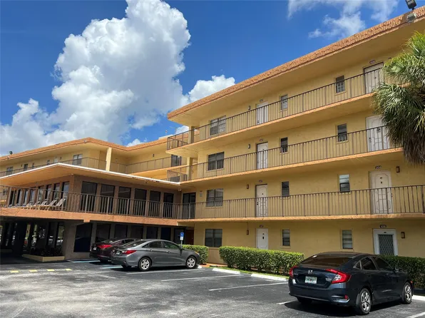 9273 SW 8th St 419, Boca Raton, FL 33428