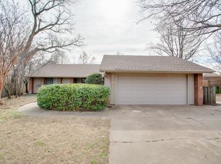 2702 Haystack Ln, Enid, OK 73703