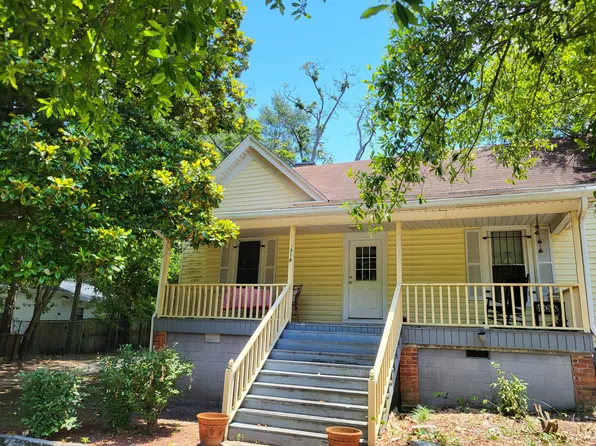 318 Chesterfield St N, Aiken, SC 29801