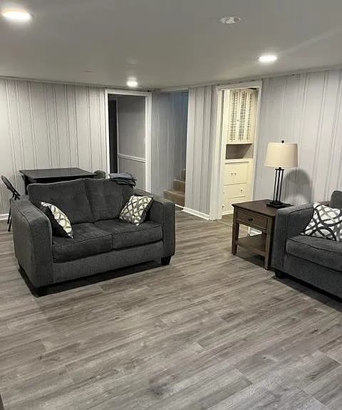 410 Moseley Dr — Photo 14