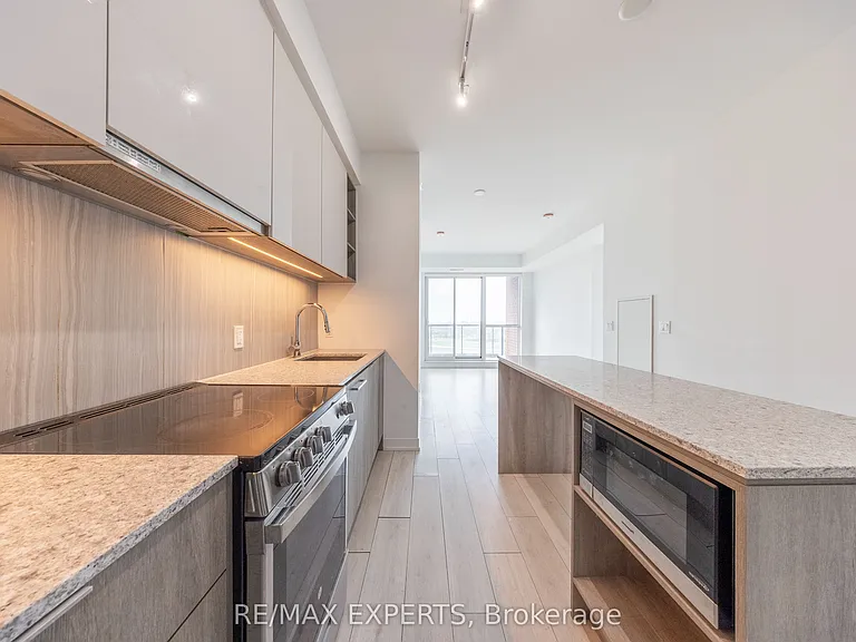 31 Tippett Rd #1410 — Photo 3