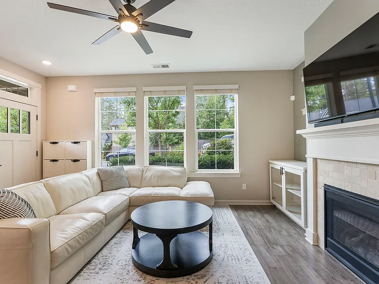 9433 SW Chopin Ln — Photo 10
