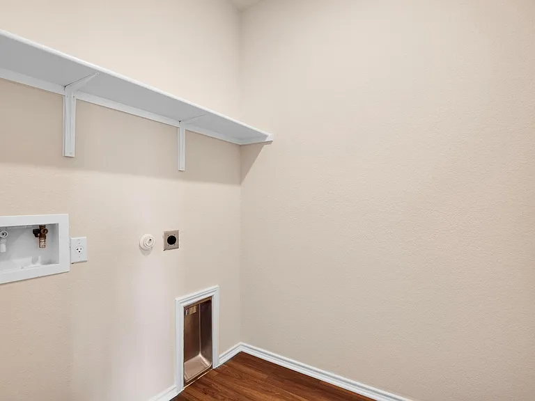200 Janice Rd — Photo 15