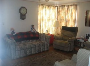 5814 Snow Rd, Parma, OH 44129