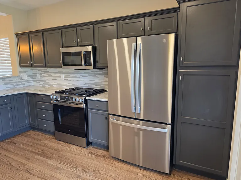 Kitchen refrigerator/Pantry
