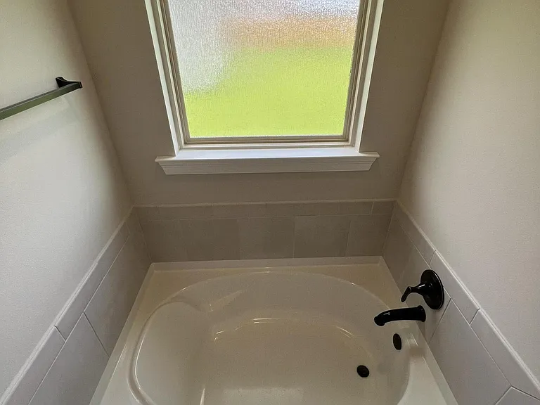 307 Grassy Meadows Ln — Photo 29