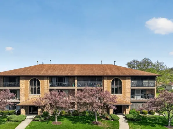 11111 Heritage Dr APT 3A, Palos Hills, IL 60465