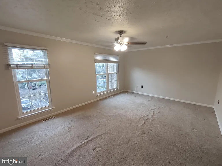 16604 Eastview Ter — Photo 27
