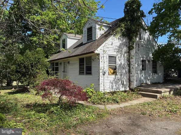 154 Monmouth Rd, Wrightstown, NJ 08562