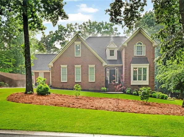 460 Saddlebrook Dr SE, Calhoun, GA 30701