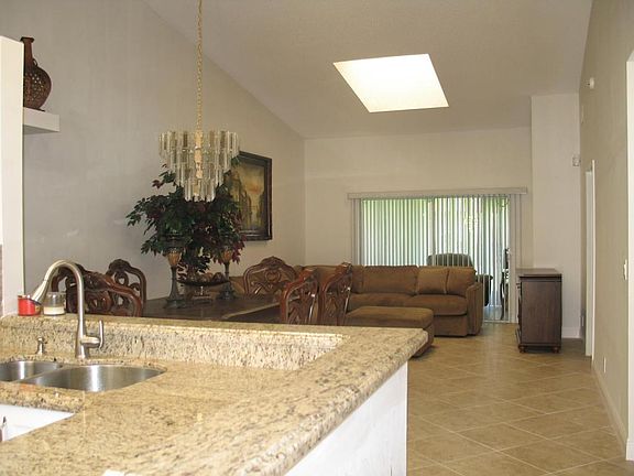 3rd image of 6061 Sunny Manor Ct