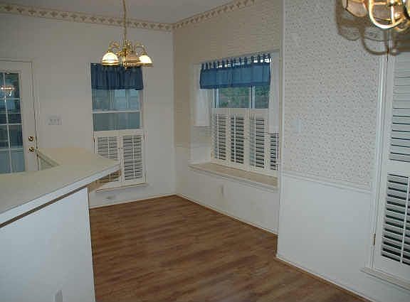 5th image of 1708 Creekpoint Dr