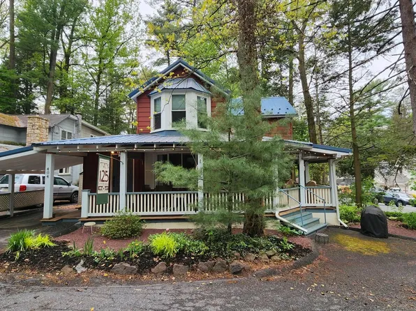 404 3rd St, Mount Gretna, PA 17064