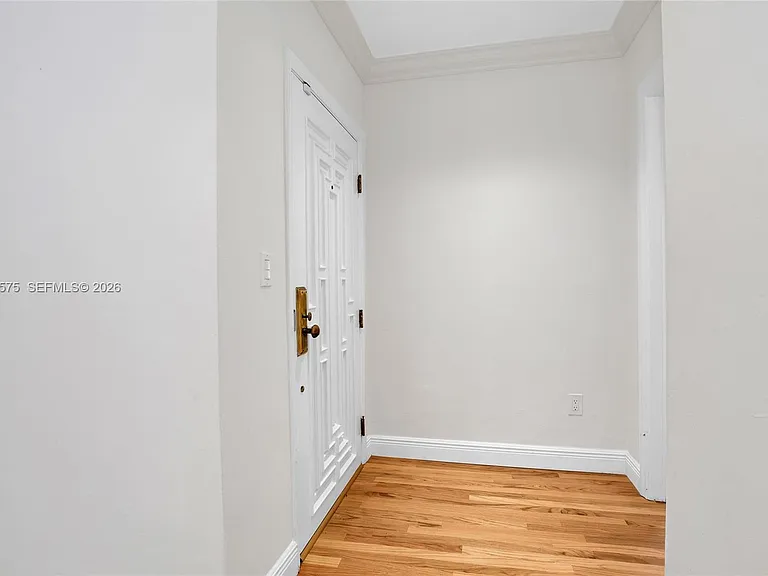 1100 S Alhambra Cir — Photo 3