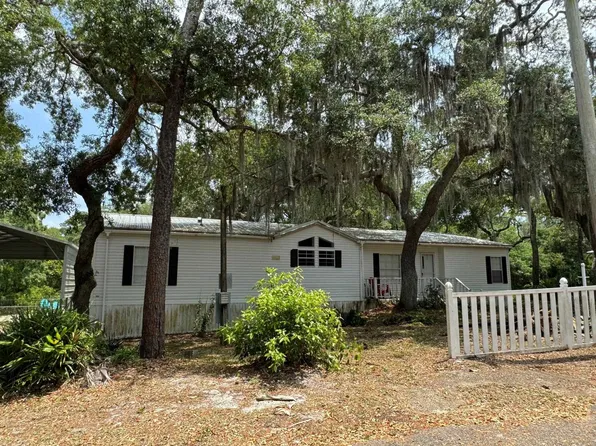 657 Pine St, Alligator Pt, FL 32346