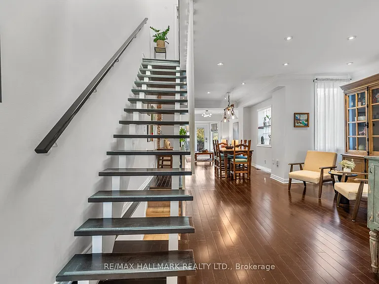 146 Roslin Ave — Photo 4
