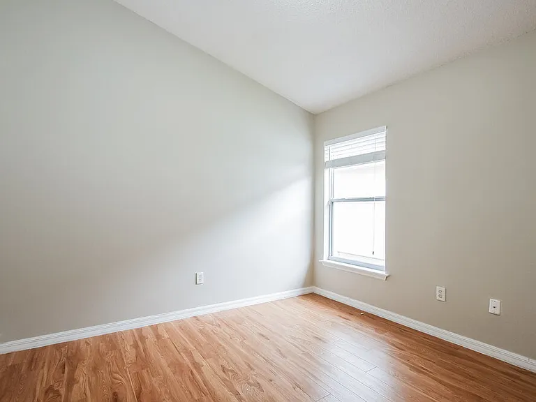 914 Copenhagen Way — Photo 12