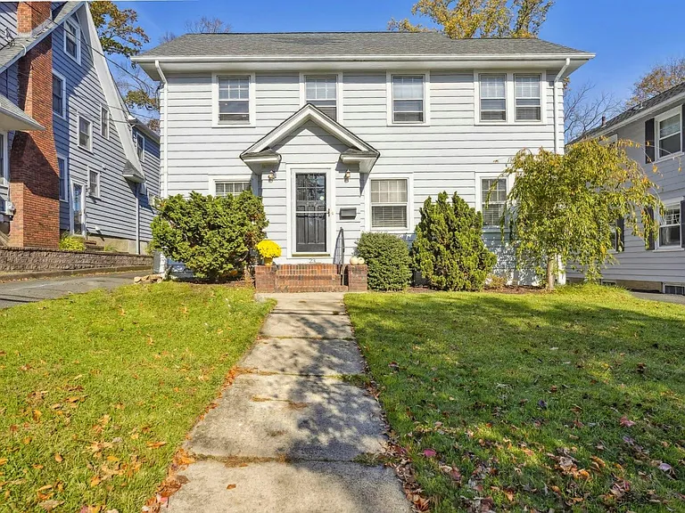 23 Bailey Rd — Photo 1