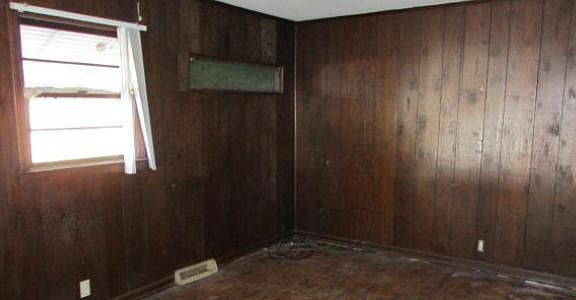 4th image of 19 Oak Hill Dr