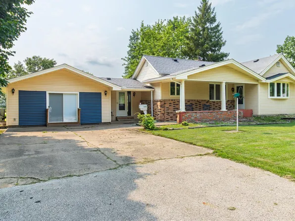 214 NE 6th Ave, Galva, IL 61434