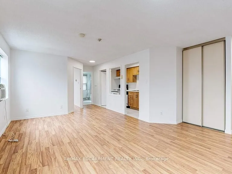 175 Hunter St E #207 — Photo 7