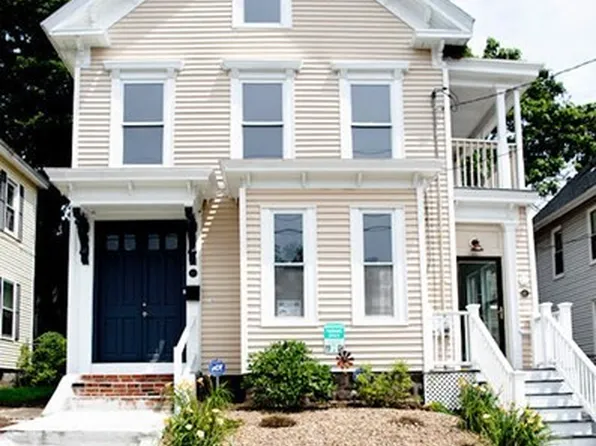 43 Methuen St, Lowell, MA 01850