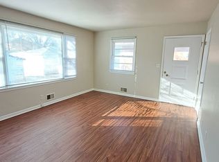 2225 7th Ave APT 2, Rockford, IL 61104