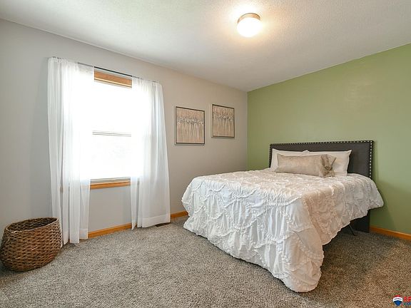4th image of 248 W Dawes Ave