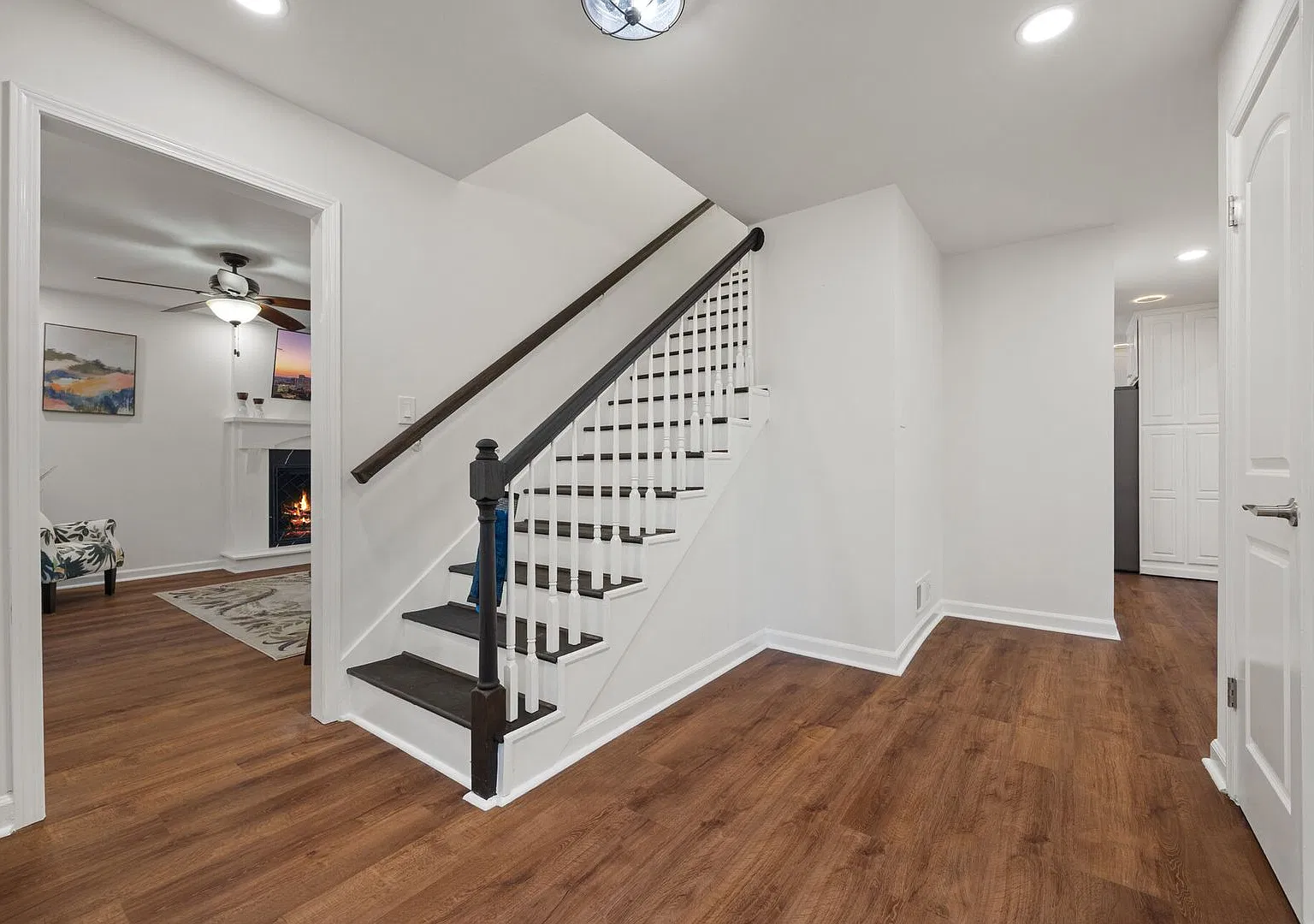 Smyrna 5BR Housing near Wellstar Cobb Hospital and Truist Park — Photo 3