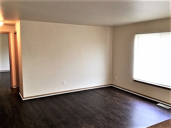 3rd image of 401 Williams Blvd NW