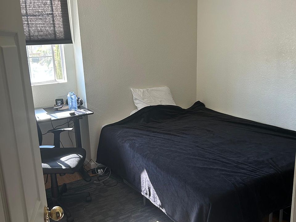 Room comes with it's own A/C unit.