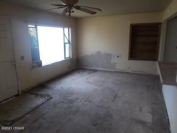 4th image of 502 Hickory St